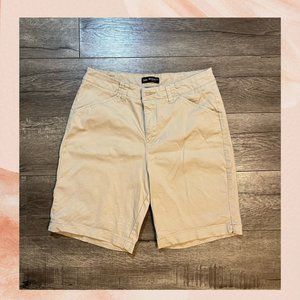 Lee Casual Mid-Rise Khaki Shorts